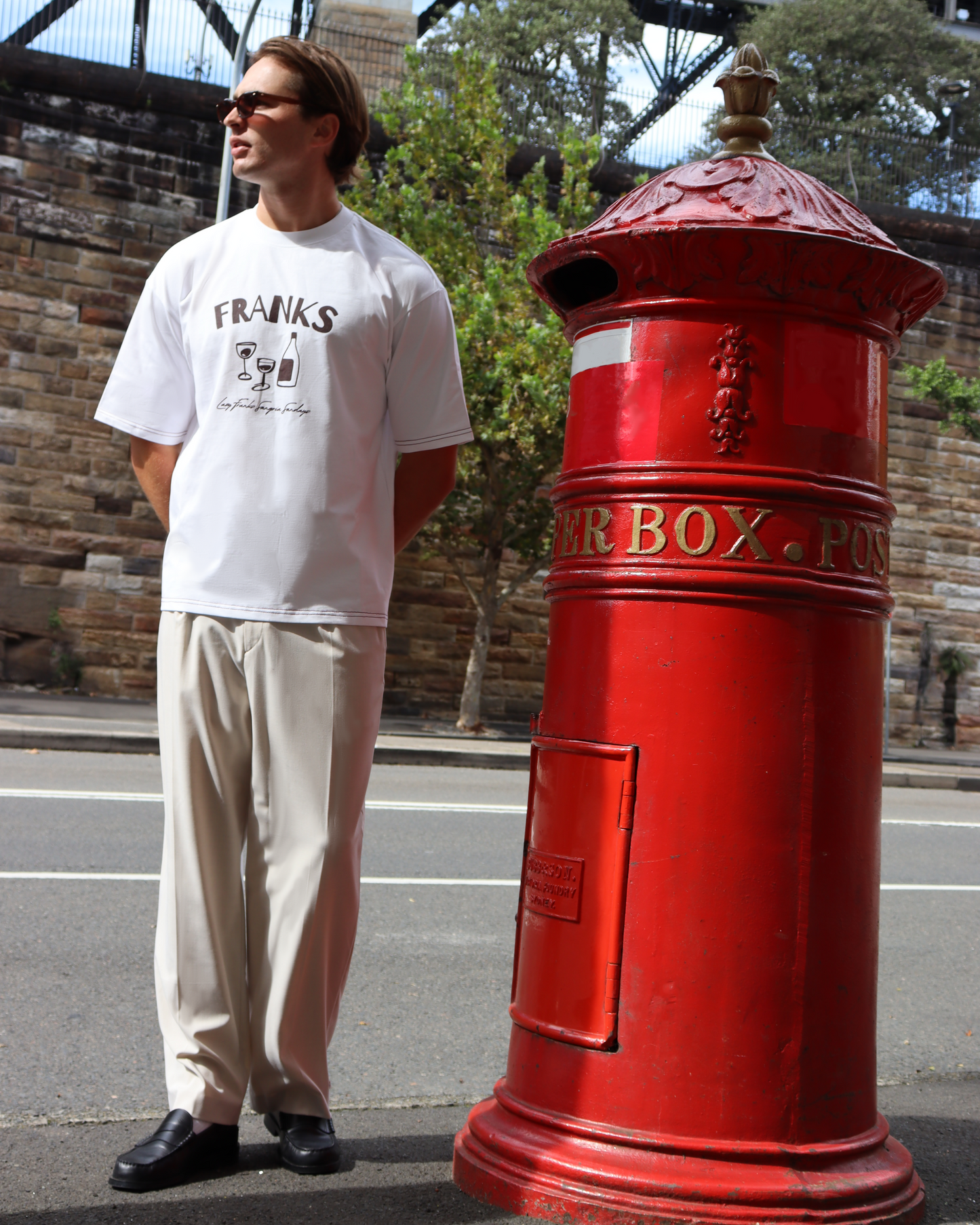 THE SUNDAY T-SHIRT